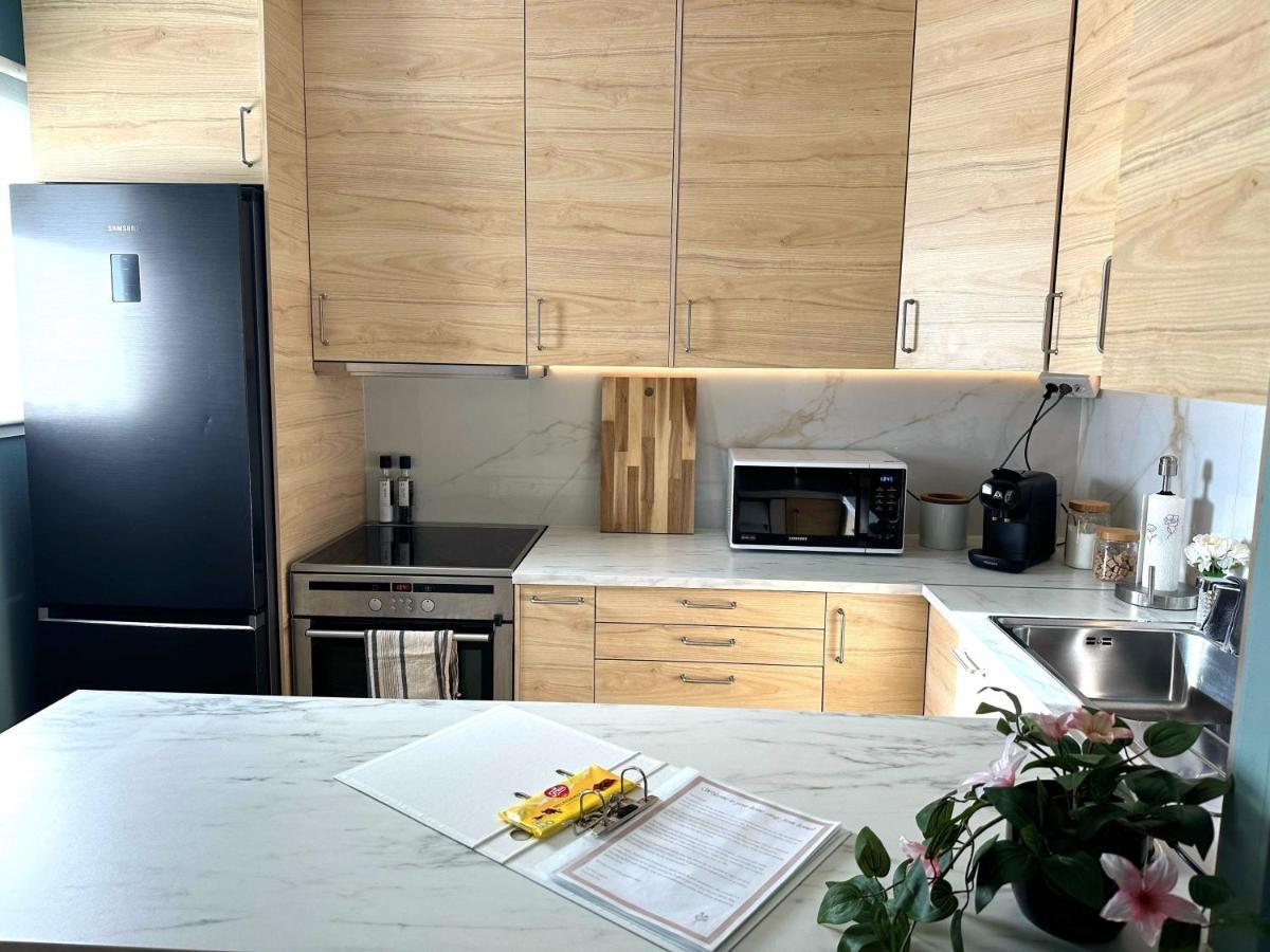 Breathtaking Scenery And Cozy Comfort In Apartment Bergen